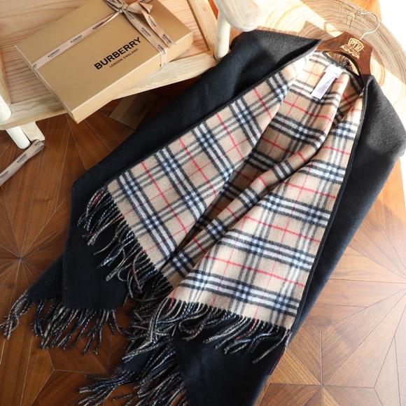 Burberry outer cape - Picture 5 of 8